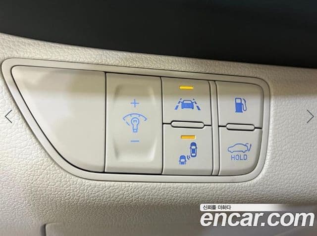 Genesis G70 2018 — ფოტო 14/20