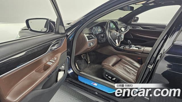BMW 7 Series 2018 — Şəkil 10/20