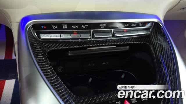 Mercedes-Benz AMG GT 2023 — ფოტო 14/20