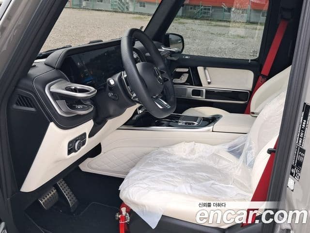 Mercedes-Benz G-Class 2025 — фото 12 из 20
