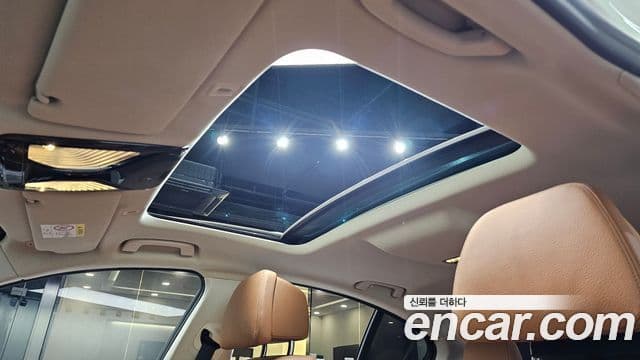 BMW 5 Series 2021 — ფოტო 16/20