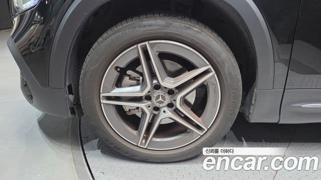 Mercedes-Benz GLB-Class 2022 — Şəkil 4/20
