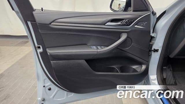 BMW X4 2025 — Photo 21/31