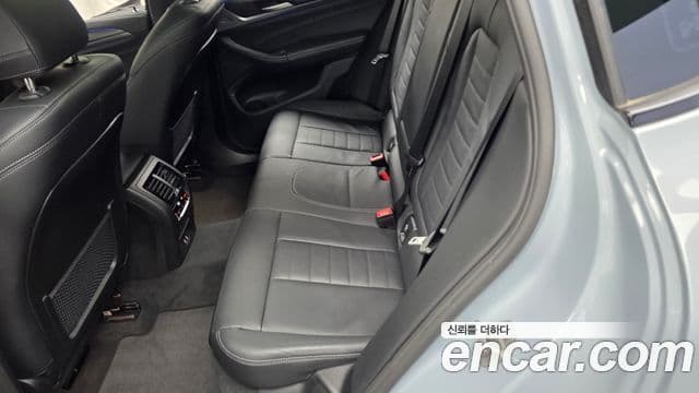 BMW X4 2025 — Photo 12/31