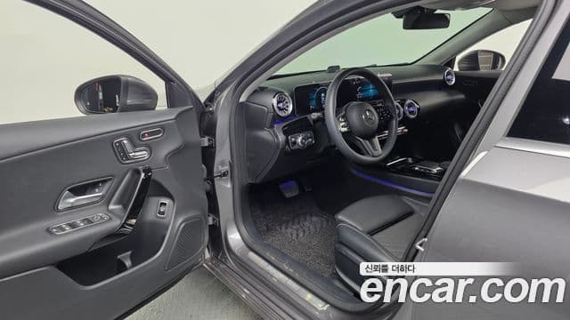 Mercedes-Benz A-Class 2020 — Şəkil 8/20