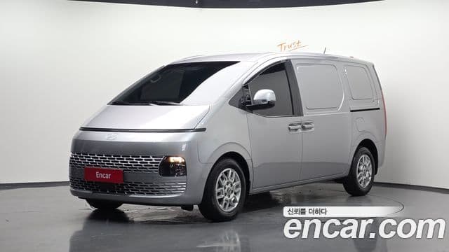 Hyundai Staria, 2025