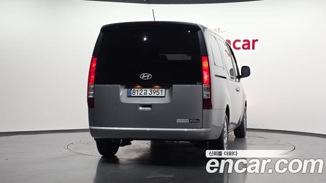 Hyundai Staria 2025 — фото 4 из 20