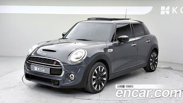 Mini Cooper S 2020 — ფოტო 20/20
