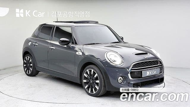 Mini Cooper S 2020 — фото 2 из 20