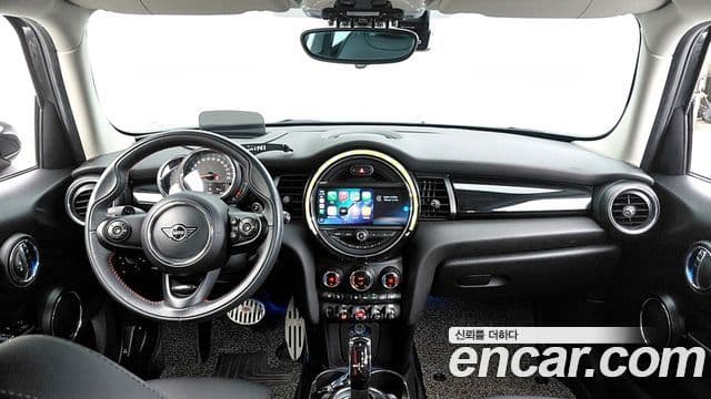 Mini Cooper S 2020 — фото 10 из 20