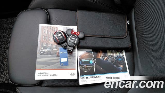 Mini Cooper S 2020 — ფოტო 11/20
