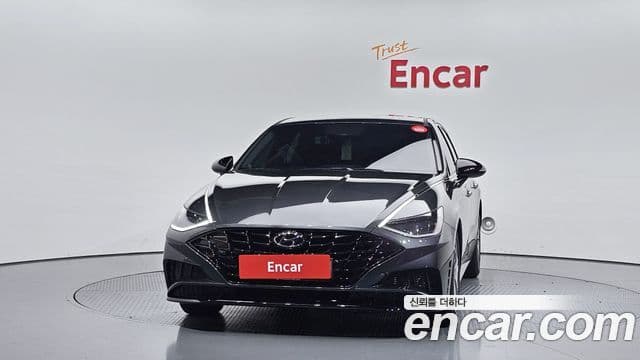 Hyundai Sonata Hybrid 2020 — Photo 6/20