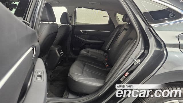 Hyundai Sonata Hybrid 2020 — Photo 14/20