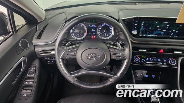 Hyundai Sonata Hybrid 2020 — Photo 18/20