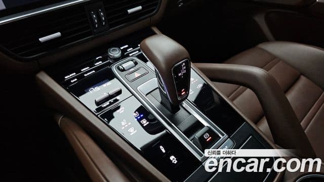Porsche Cayenne 2021 — фото 9 из 20