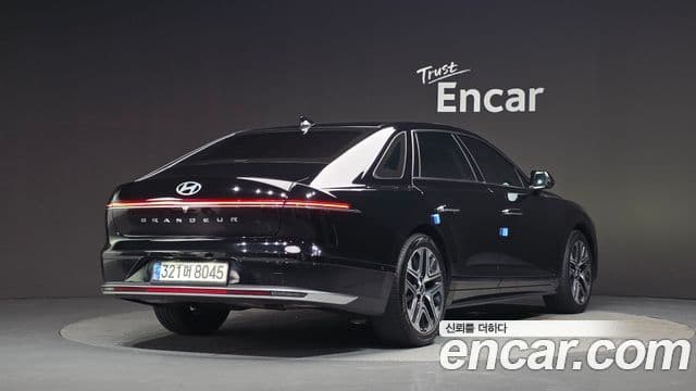 Hyundai Grandeur 2023 — ფოტო 2/20