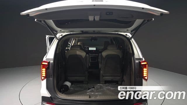 Kia Carnival 2024 — Фото 20/20
