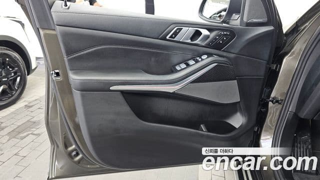 BMW X7 2025 — ფოტო 17/38