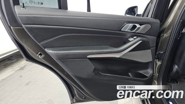 BMW X7 2025 — ფოტო 10/38