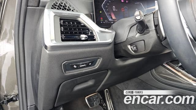 BMW X7 2025 — ფოტო 19/38