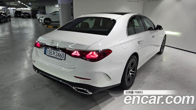 Mercedes-Benz E-Class 2025 — Фото 3/20