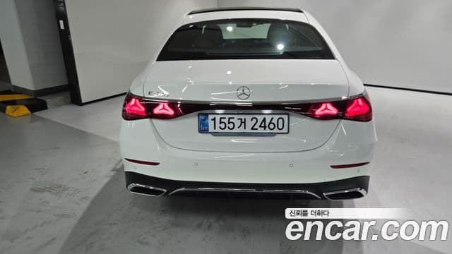 Mercedes-Benz E-Class 2025 — Фото 6/20