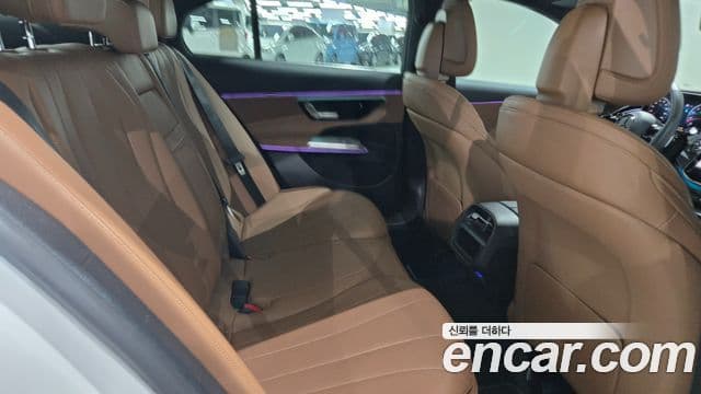 Mercedes-Benz E-Class 2025 — Фото 19/20