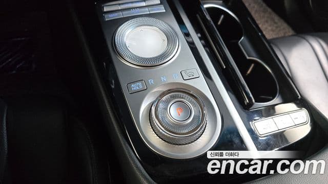 Genesis Electrified G80 2020 — фото 9 из 20