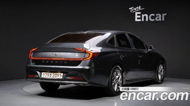 Hyundai Sonata 2020 — ფოტო 2/20