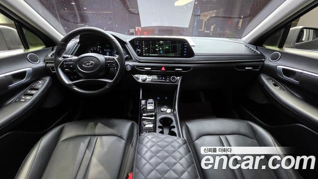 Hyundai Sonata 2020 — ფოტო 7/20