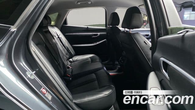 Hyundai Sonata 2020 — ფოტო 11/20