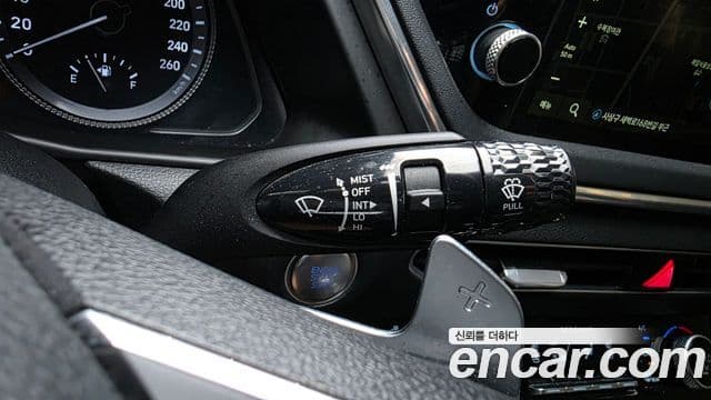 Hyundai Sonata 2020 — ფოტო 19/20