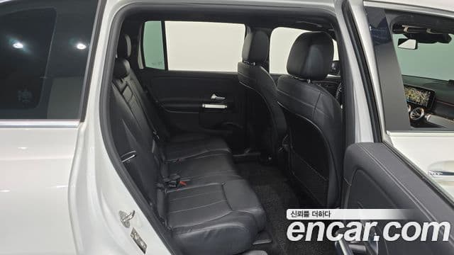 Mercedes-Benz GLB-Class 2020 — Şəkil 11/20