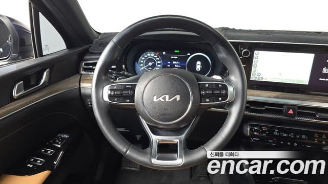 Kia K5 2022 — Şəkil 13/20