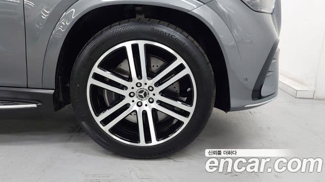 Mercedes-Benz GLE-Class 2023 — ფოტო 5/18