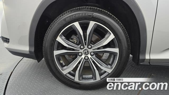 Lexus RX450h 2018 — фото 5 из 20
