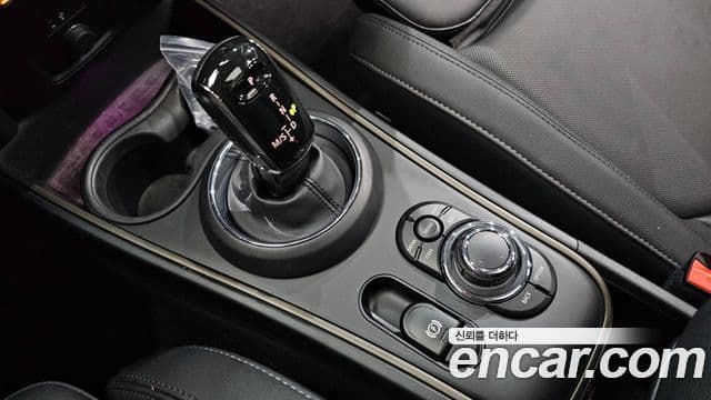 Mini Cooper Countryman 2023 — ფოტო 9/20