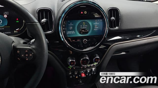 Mini Cooper Countryman 2023 — ფოტო 13/20