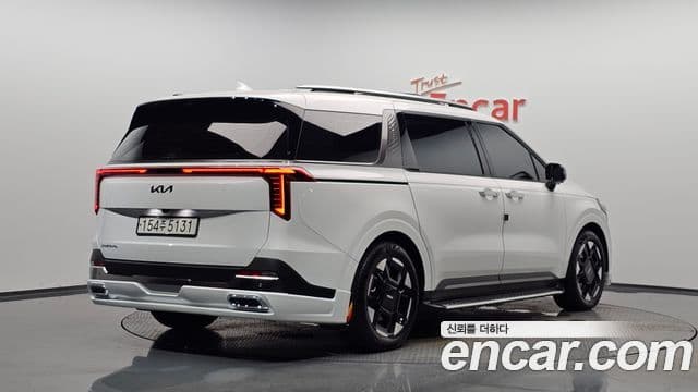 Kia Carnival 2024 — Şəkil 2/20