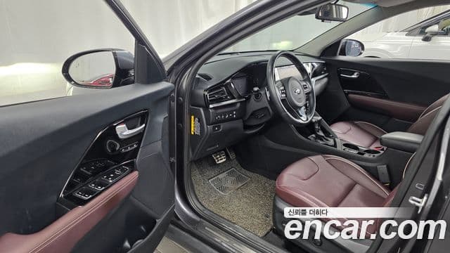 Kia Niro 2020 — Фото 10/20