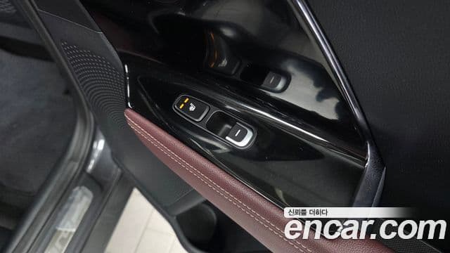 Kia Niro 2020 — Фото 19/20