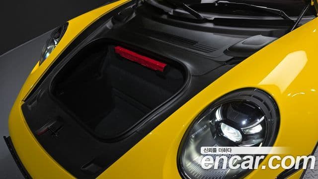 Porsche 911 2023 — ფოტო 6/20
