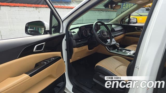 Kia Carnival 2023 — Şəkil 10/20