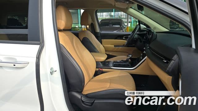 Kia Carnival 2023 — Şəkil 11/20
