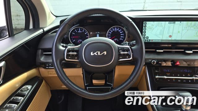Kia Carnival 2023 — Şəkil 13/20
