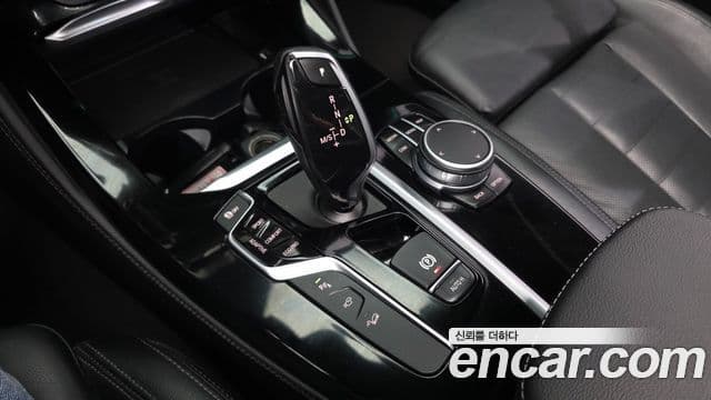 BMW X4 2021 — Şəkil 9/20