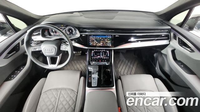 Audi Q7 2023 — ფოტო 6/20