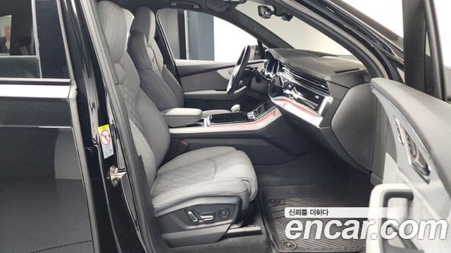 Audi Q7 2023 — ფოტო 10/20