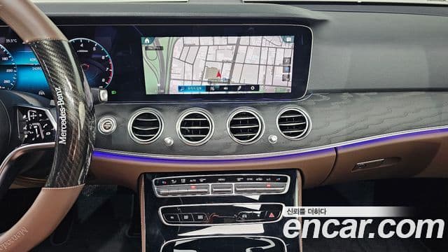 Mercedes-Benz E-Class 2021 — ფოტო 12/20