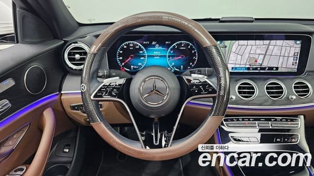 Mercedes-Benz E-Class 2021 — ფოტო 13/20